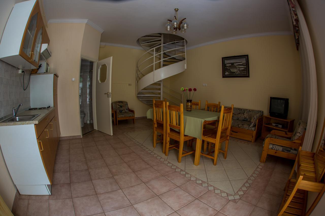 Aqua Line Apartmanhaz *